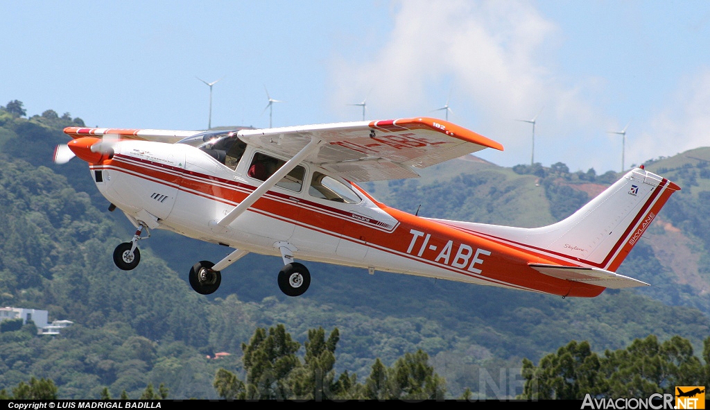 TI-ABE - Cessna 182Q Skylane II - Privado