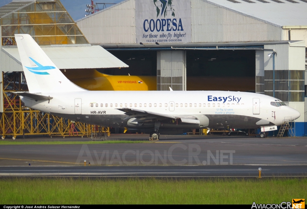 HR-AVR - Boeing 737-232/Adv - Rollins Air