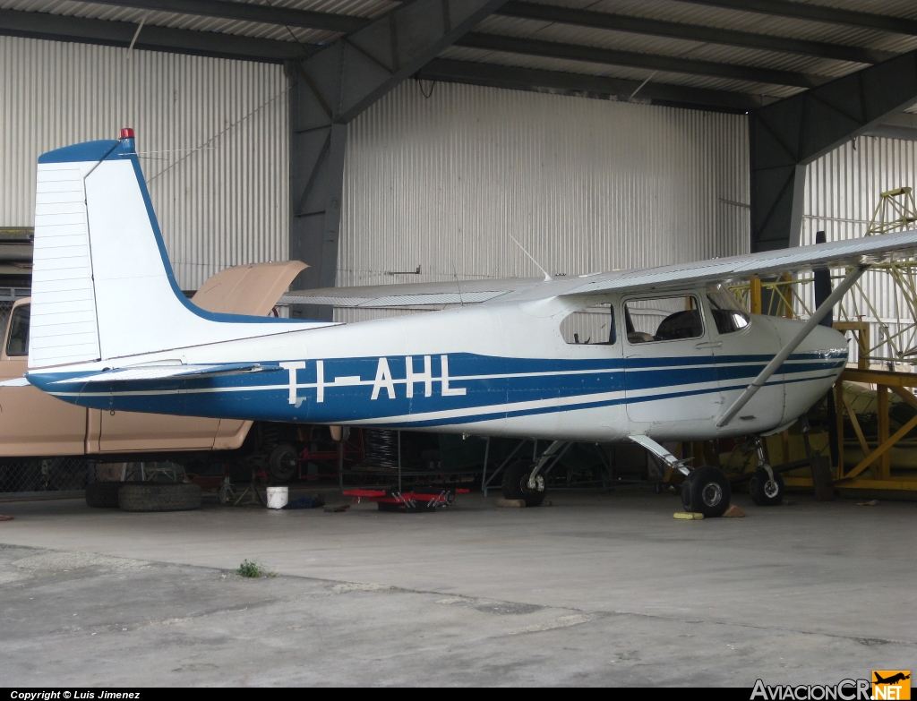 TI-AHL - Cessna 182A Skylane - Aerotica Escuela de Aviación