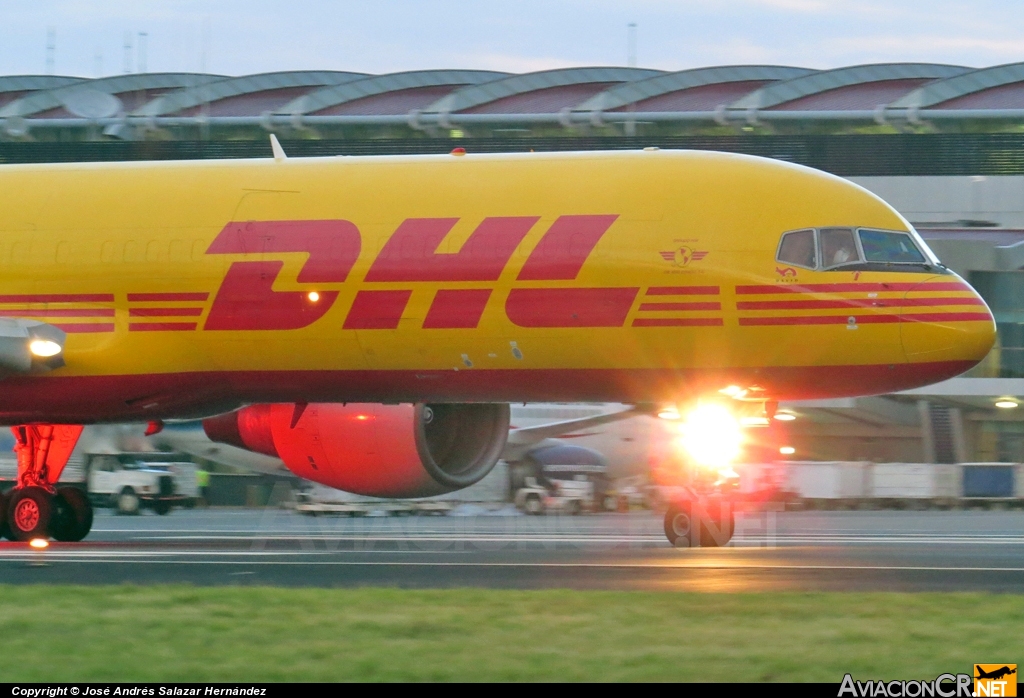HP-2010DAE - Boeing 757-27A(PCF) - DHL Aero Expreso