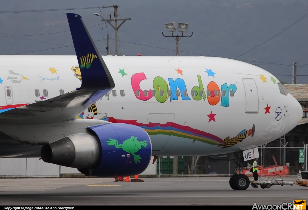 D-ABUE - Boeing 767-330/ER - Condor