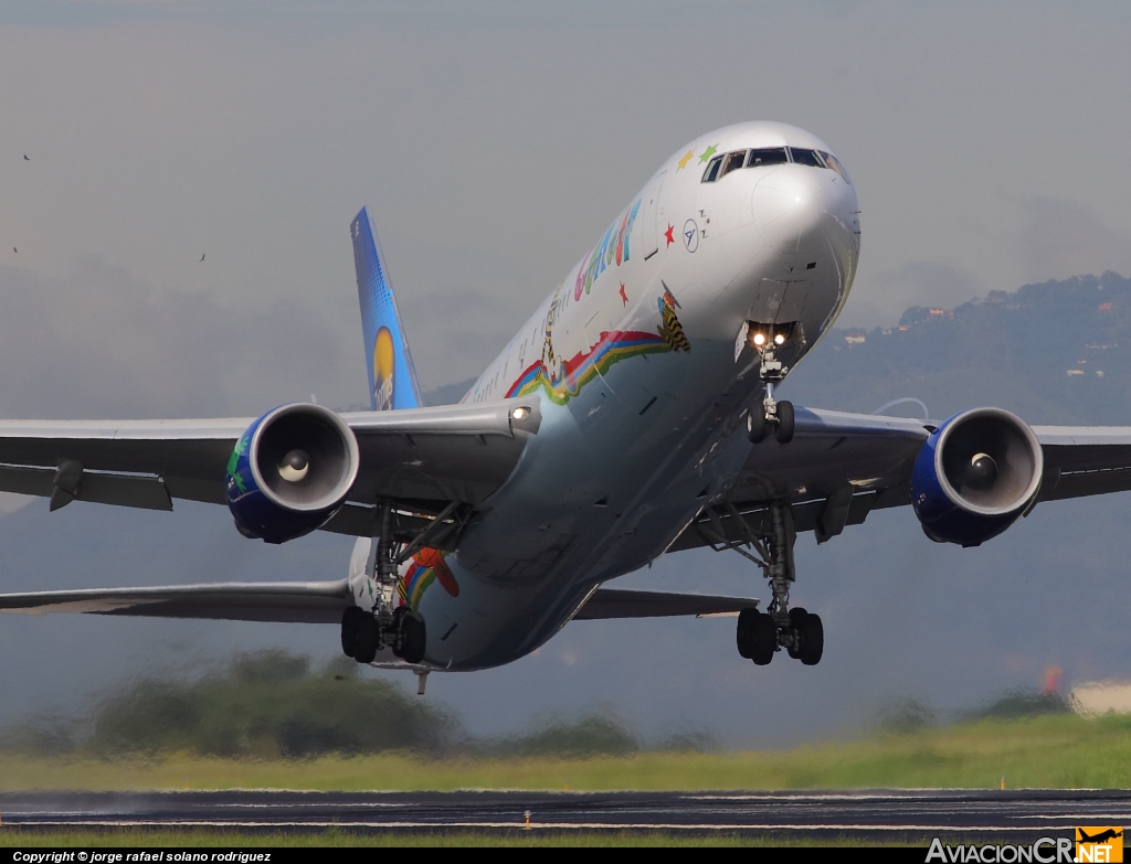 D-ABUE - Boeing 767-330/ER - Condor