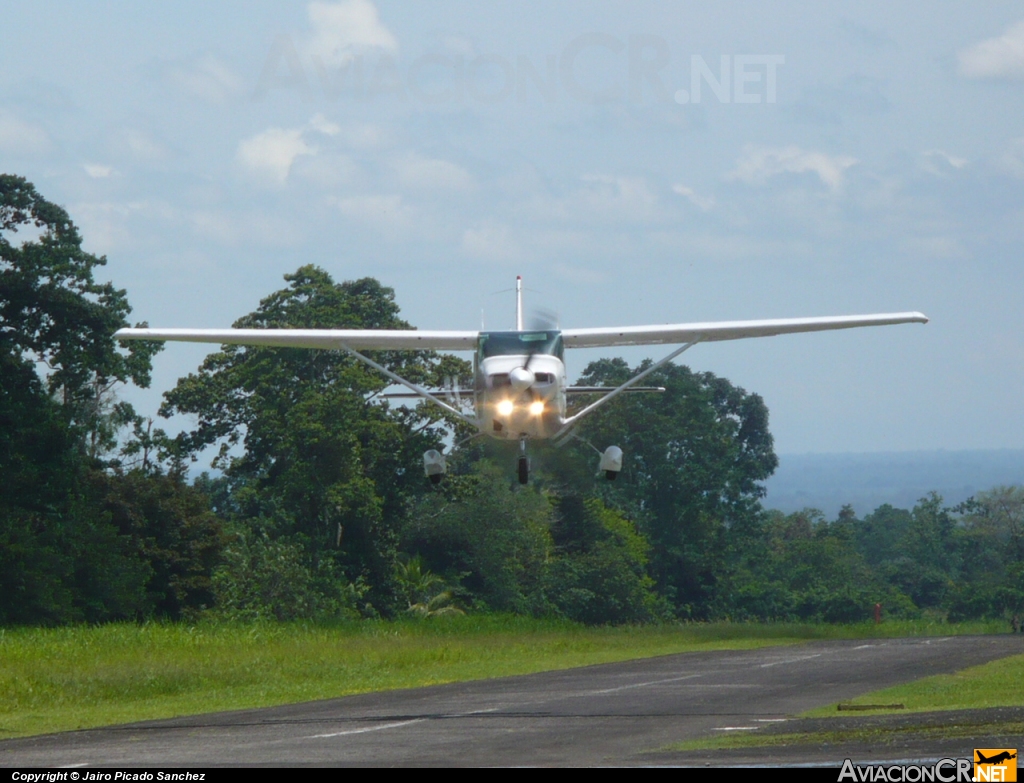 TI-OAR - Cessna U206 Turbo Stationair II - Aerobell