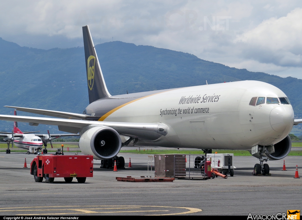 N318UP - Boeing 767-34AF/ER - United Parcel Service - UPS