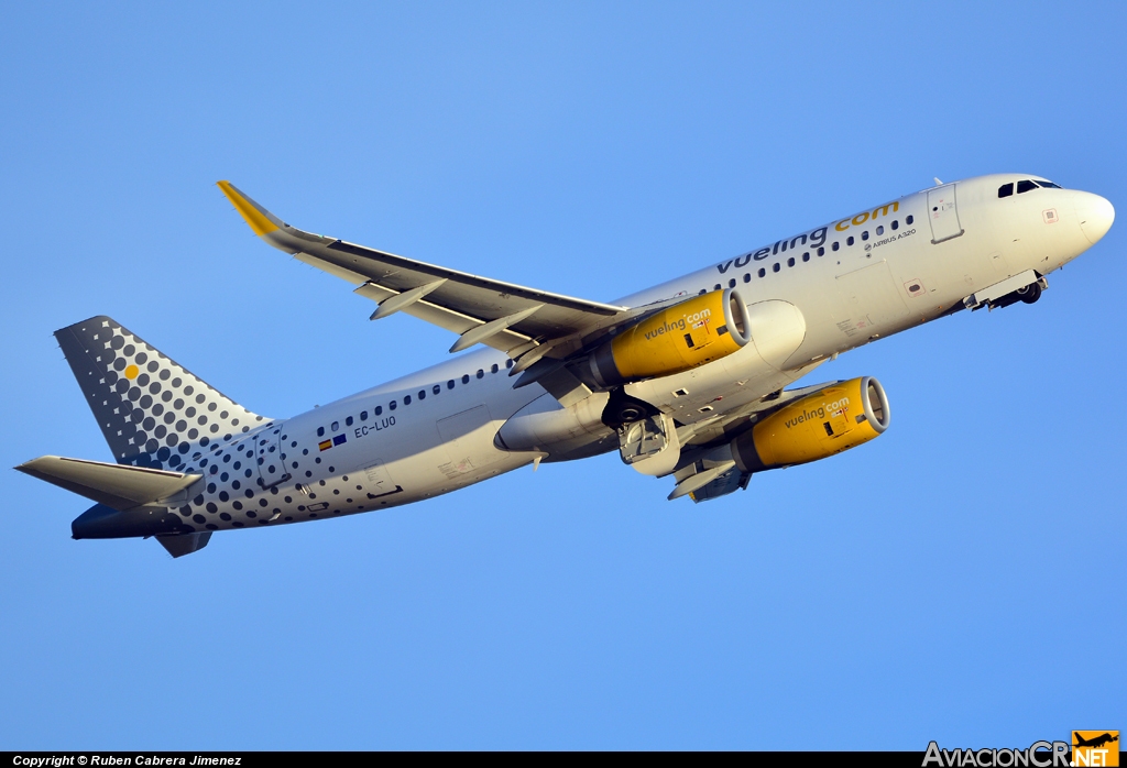 EC-LUO - Airbus A320-214 - Vueling