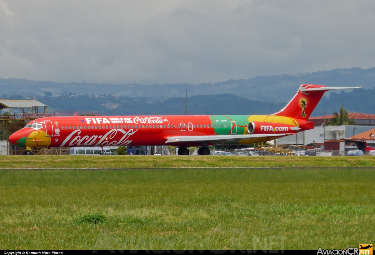 OY-RUE - McDonnell Douglas MD-83 (DC-9-83) - Danish Air Transport