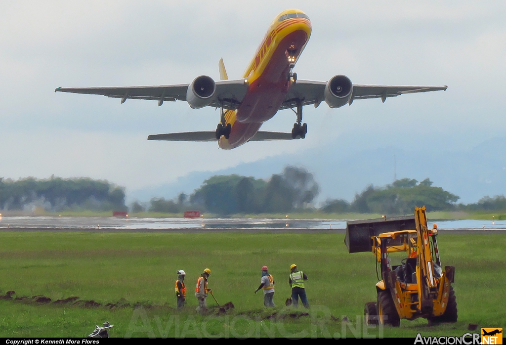 HP-1810DAE - Boeing 757-27A(PCF) - DHL Aero Expreso