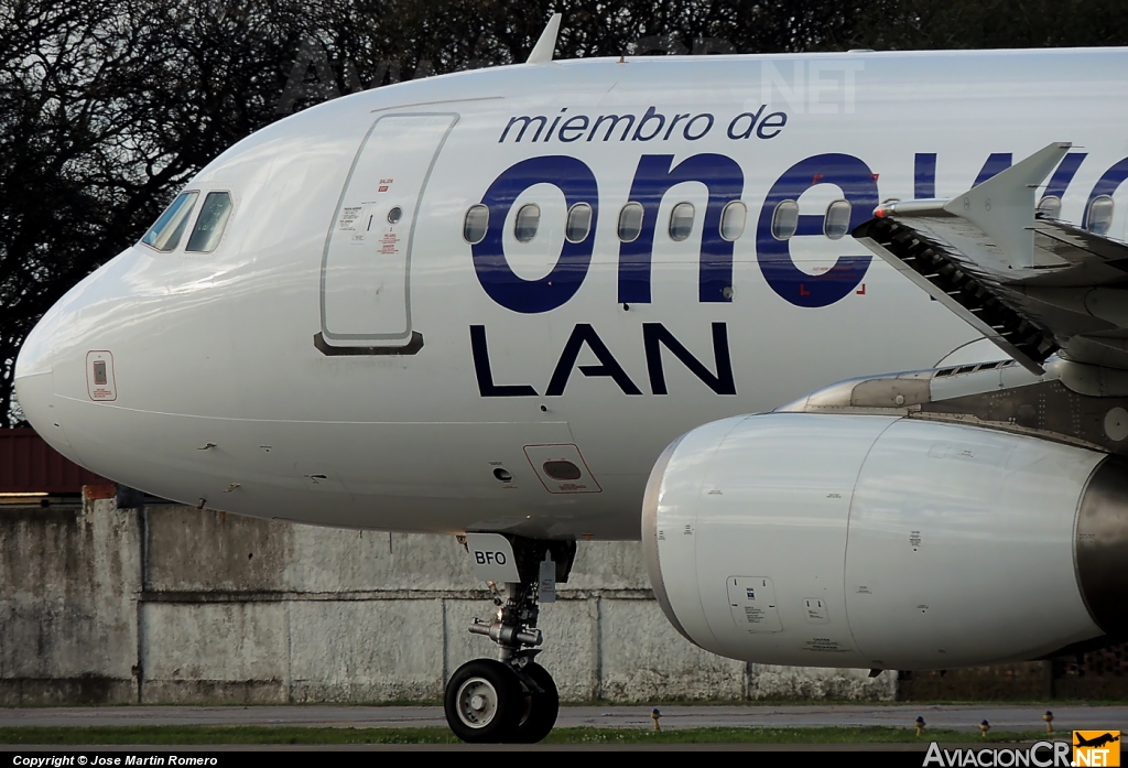 LV-BFO - Airbus A320-233 - LAN Argentina