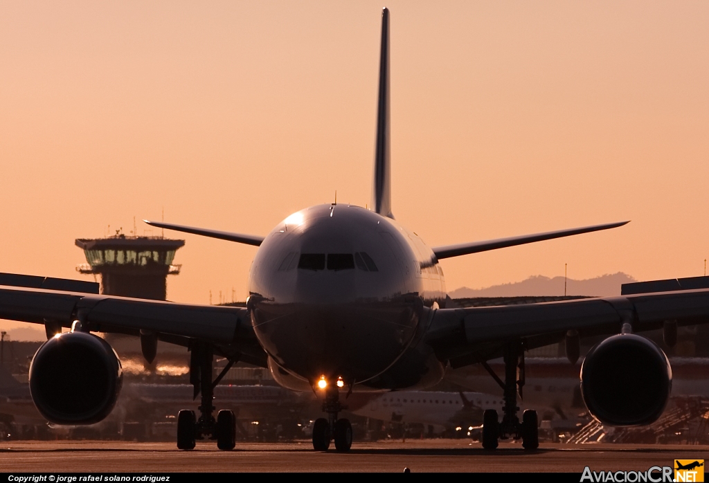 C-GTSD - Airbus A330-343X - Air Transat