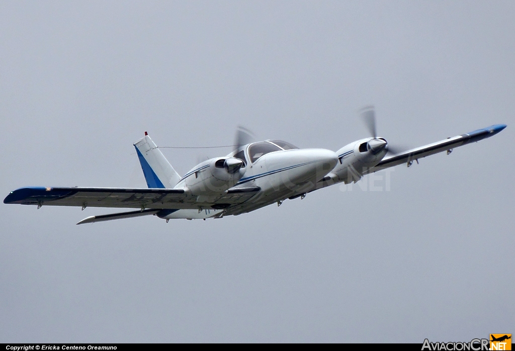 TI-API - Piper PA-34-200T Seneca II - ECDEA - Escuela Costarricense de Aviación