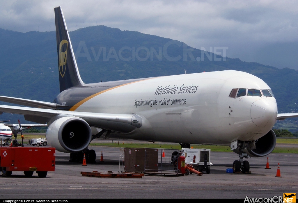 N318UP - Boeing 767-34AF/ER - United Parcel Service - UPS
