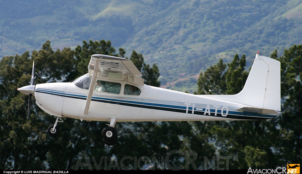 TI-ATO - Cessna 182A Skylane - Privado