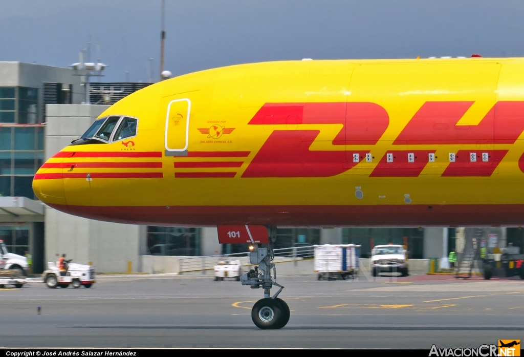 HP-1910DAE - Boeing 757-27A(SF) - DHL Aero Expreso