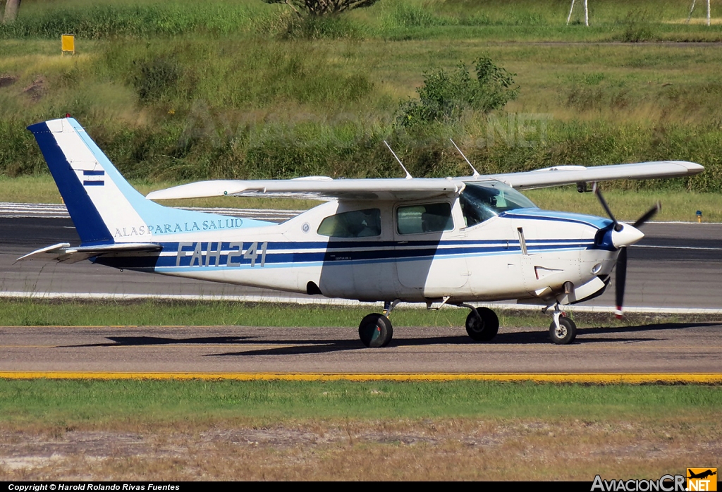 FAH-241 - Cessna T210M Turbo Centurion - Fuerza Aerea Hondureña