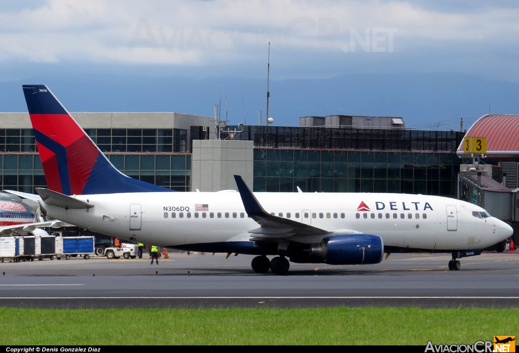 N306DQ - Boeing 737-732 - Delta Airlines