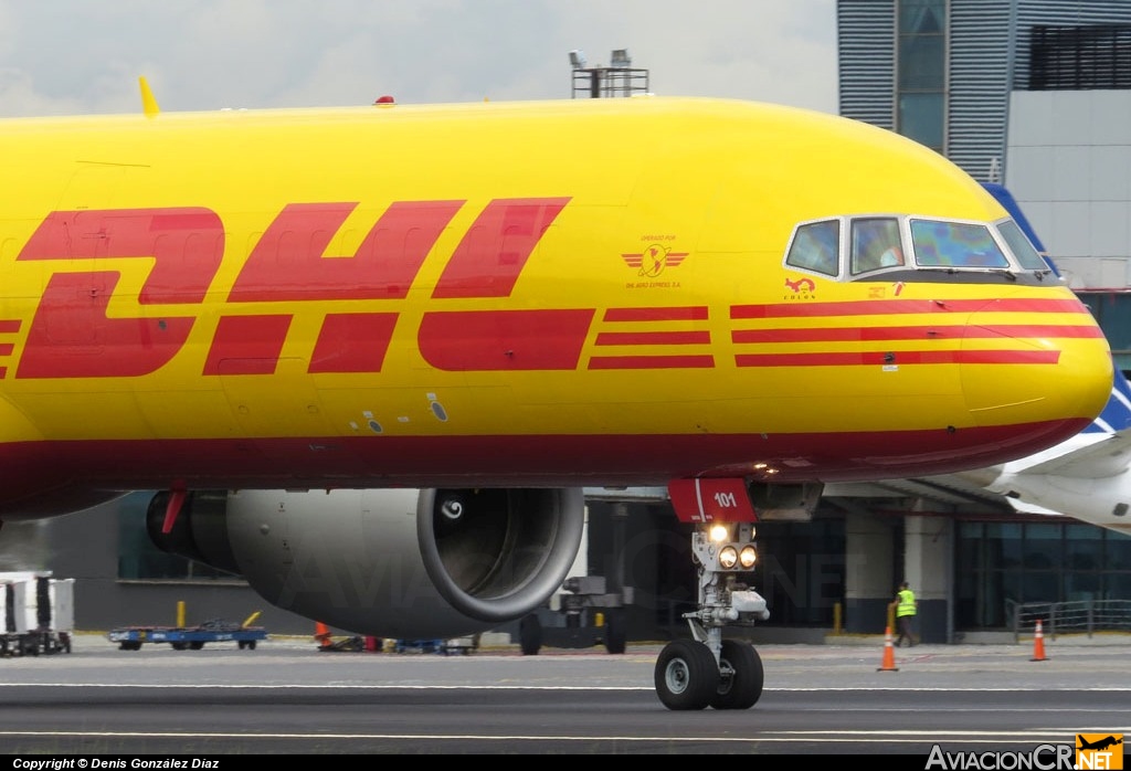 HP-1910DAE - Boeing 757-27A(SF) - DHL Aero Expreso