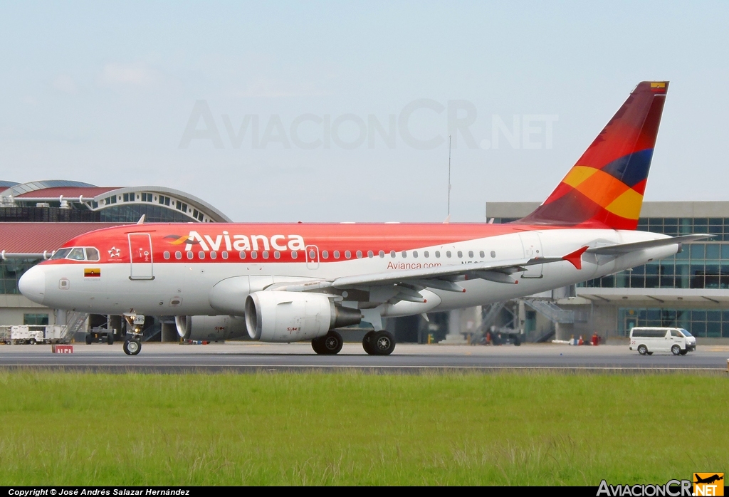 N595EL - Airbus A318-111 - Avianca