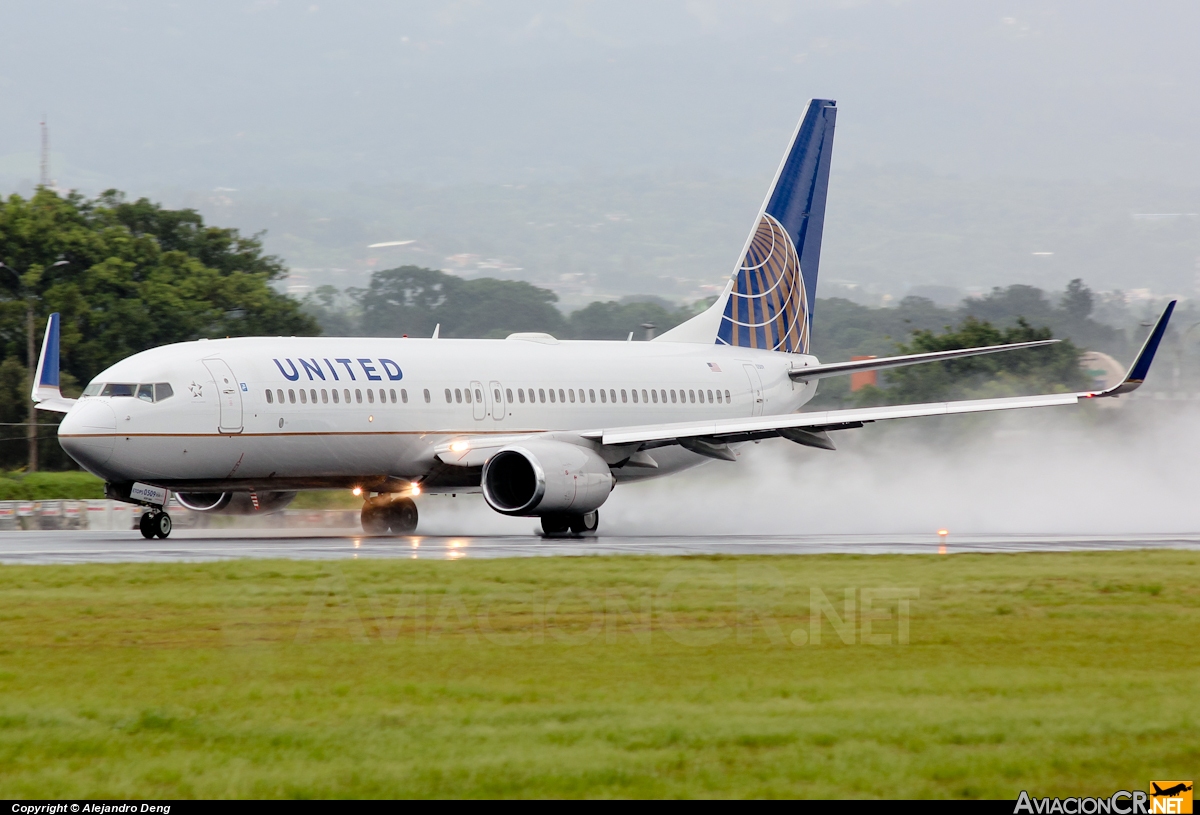 N78509 - Boeing 737-824 - United Airlines