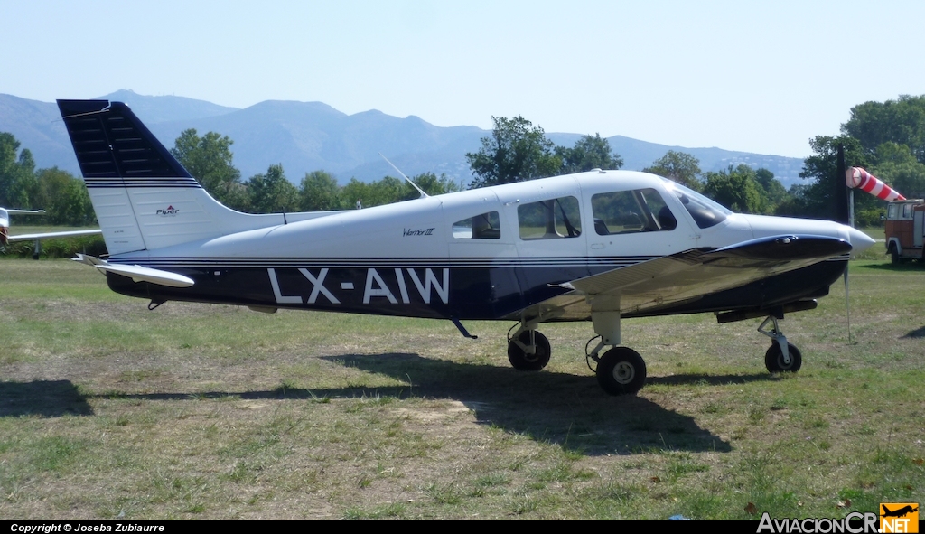 LX-AIW - Piper PA-28-161 Warrior III - Privado