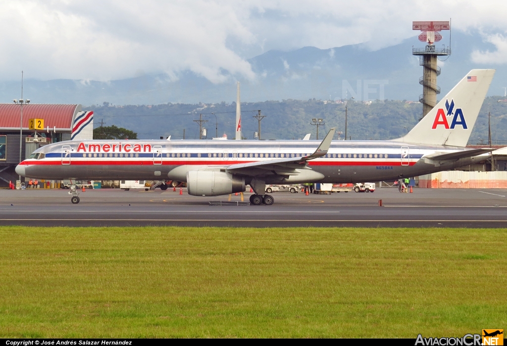 N658AA - Boeing 757-223 - American Airlines