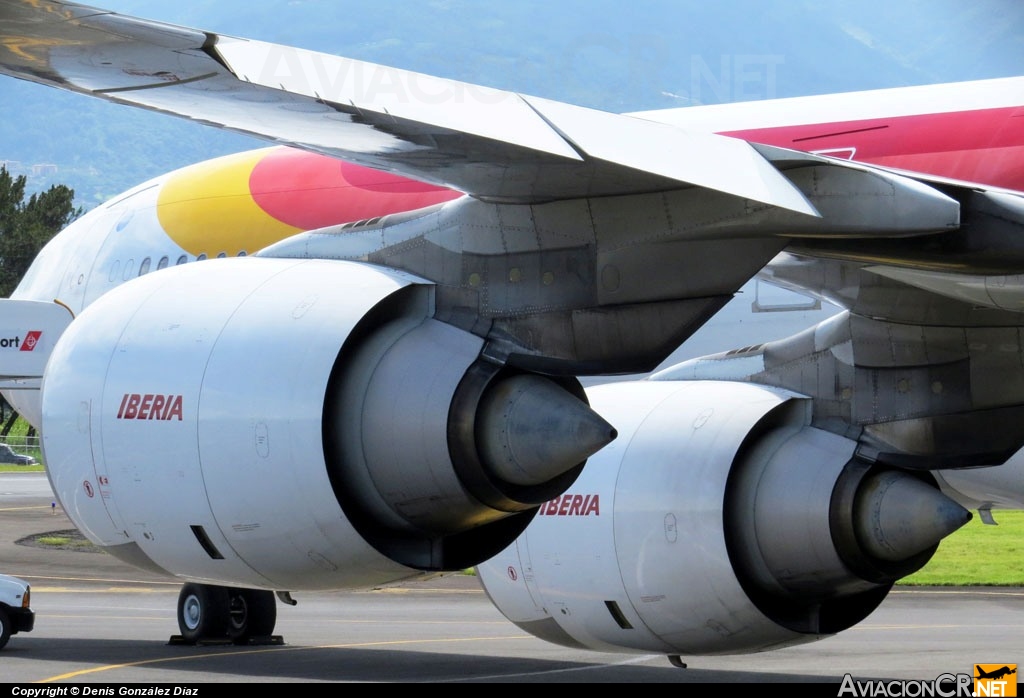 EC-JPU - Airbus A340-642 - Iberia