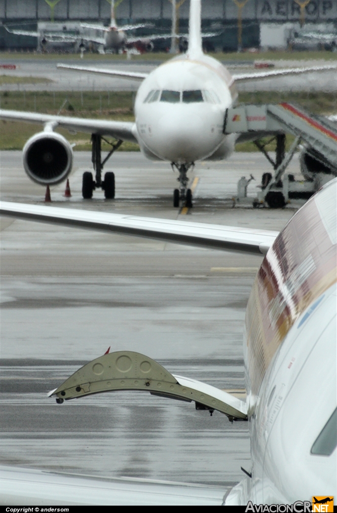 EC-KUB - Airbus A319-111 - Iberia