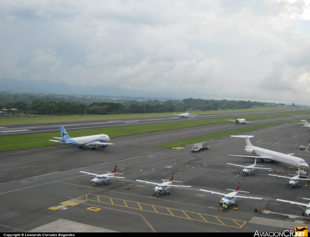 XA-SOB - Airbus A320-214 - Interjet