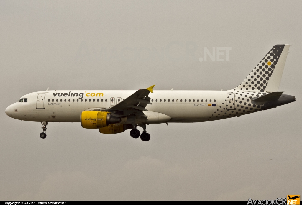 EC-HQJ - Airbus A320-214 - Vueling