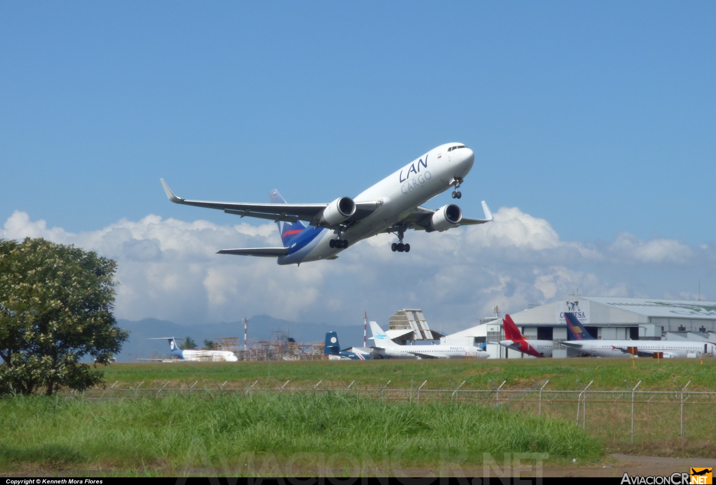 MROC - Aeropuerto - Rampa