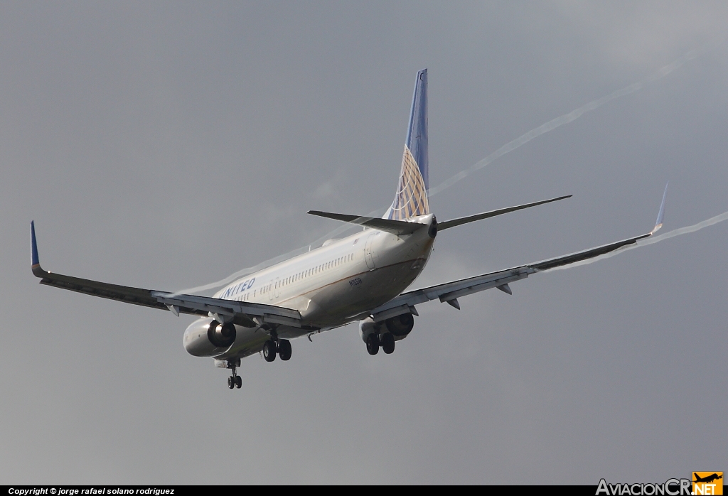 N76519 - Boeing 737-824 - United Airlines