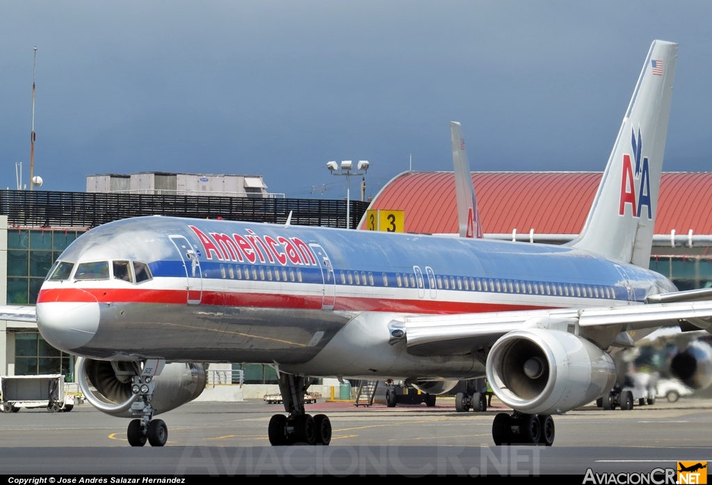 N657AM - Boeing 757-223 - American Airlines