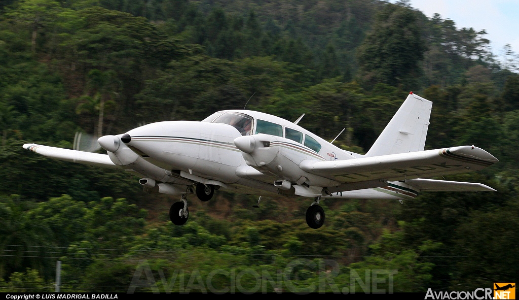 TI-ADK - Piper PA-23-250 Aztec C - TACSA