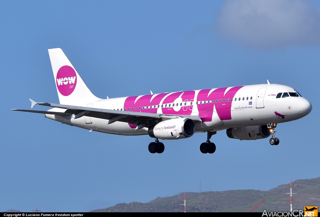 TF-WOW - Airbus A320-214 - WOW Air (Avion Express)