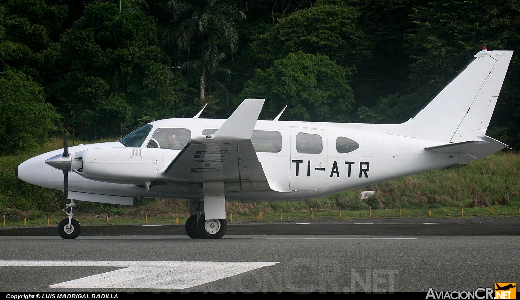 TI-ATR - Piper PA-31-350 Navajo Chieftain - Privado