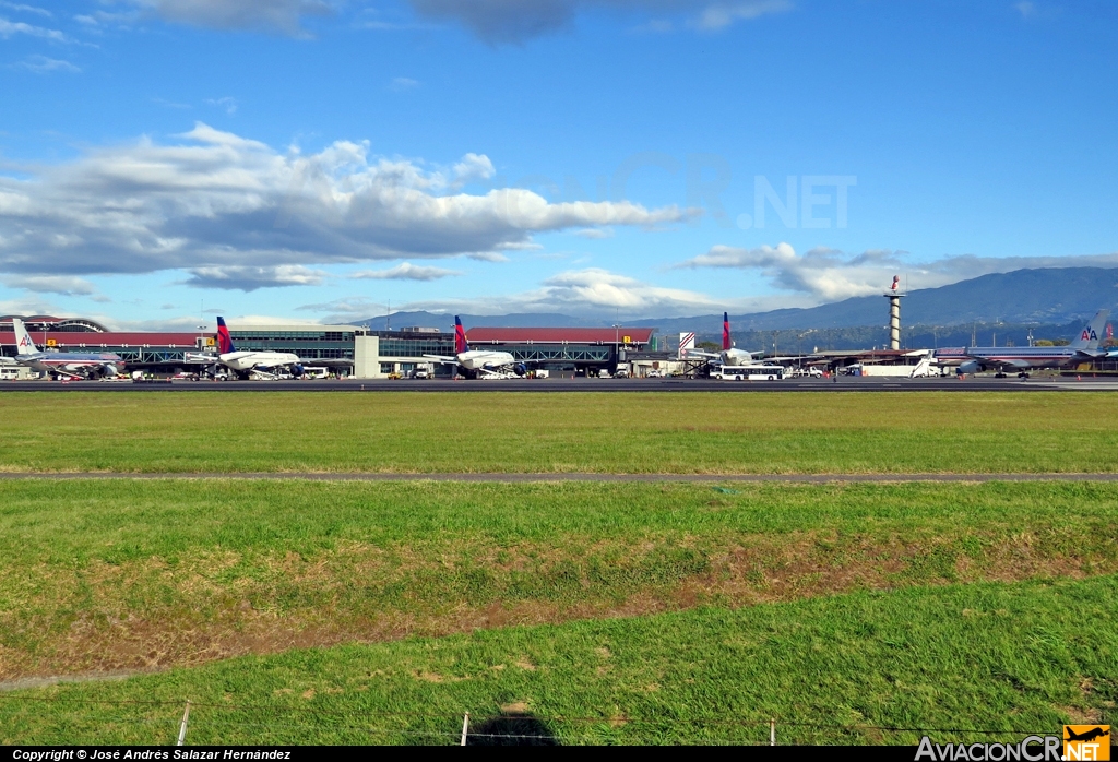 MROC - Aeropuerto - Rampa