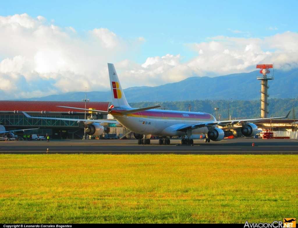 EC-JNQ - Airbus A340-642 - Iberia