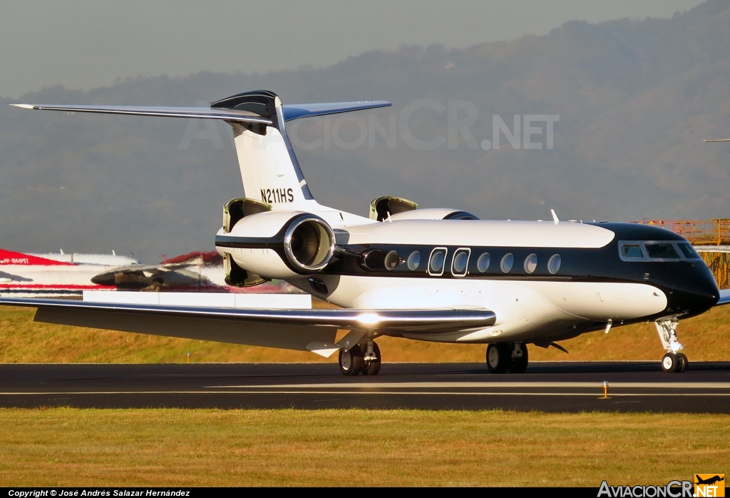 N211HS - Gulfstream G650 - Prviado (Starbucks Coffee)