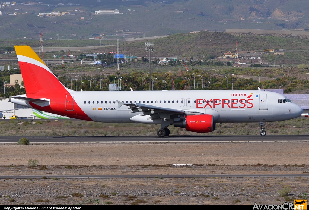 EC-JSK - Airbus A320-214 - Iberia Express