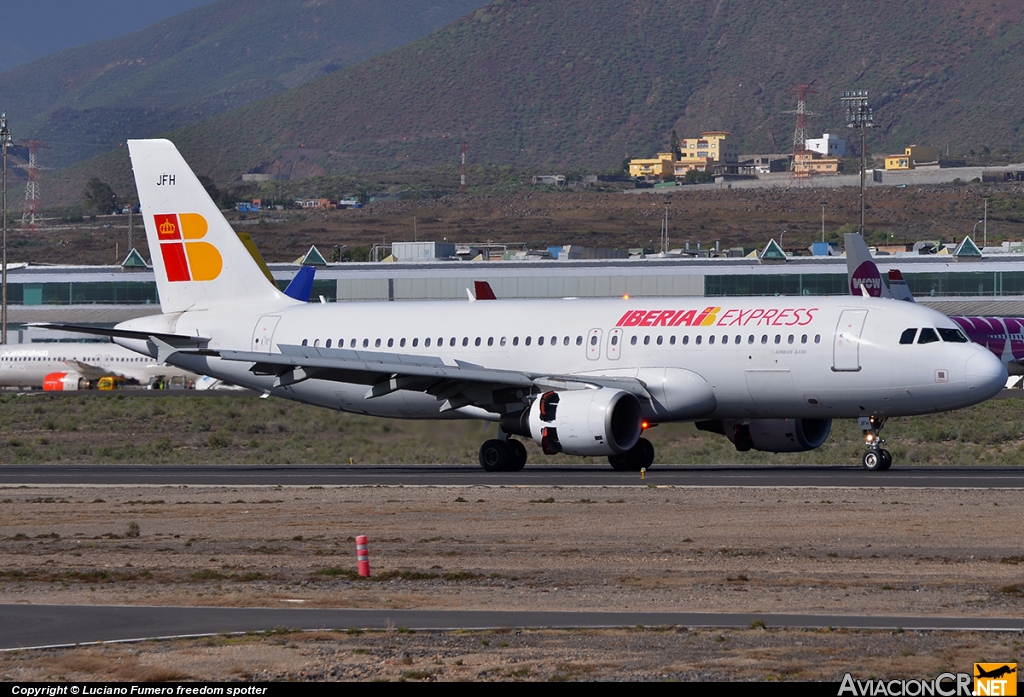 EC-JFH - Airbus A320-214 - Iberia Express