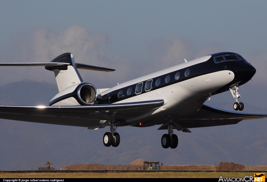 N211HS - Gulfstream Aerospace G-VI-SP Gulfstream G650 - Privado