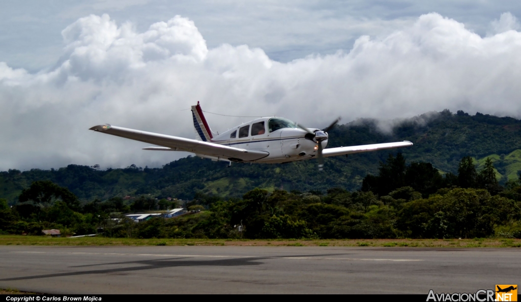 TI-AMZ - Piper PA-28R-200 Arrow - ECDEA - Escuela Costarricense de Aviación