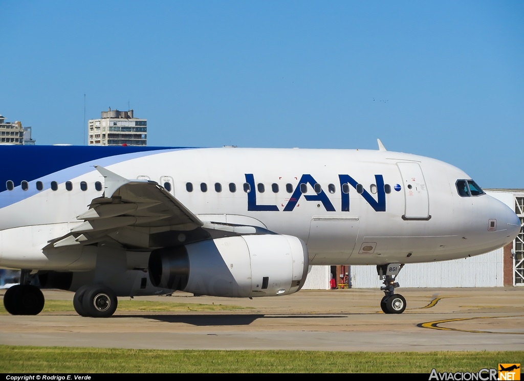 LV-BGI - Airbus A320-233 - LAN Argentina