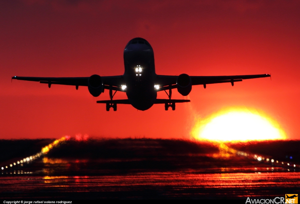 N496TA - Airbus A320-233 - TACA