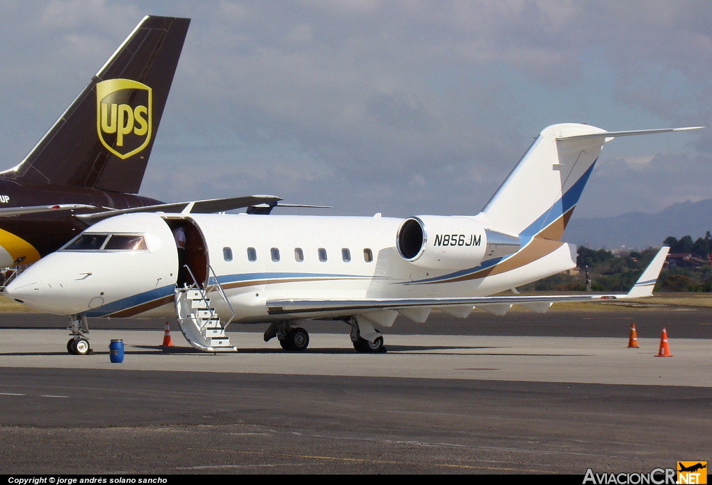 N856JM - CL-600-2B16 - Privado