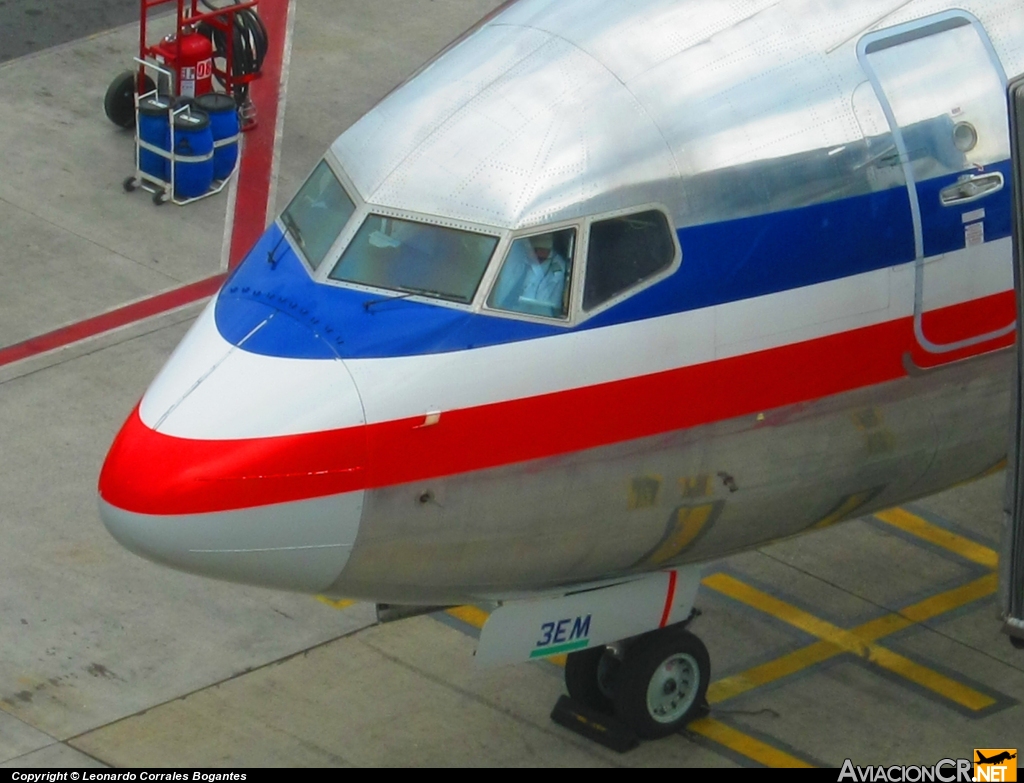 N812NN - Boeing 737-823 - American Airlines