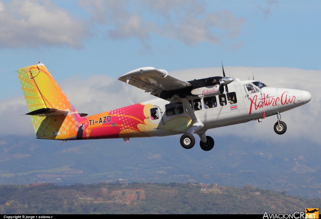 TI-AZD - De Havilland Canada DHC-6-300 Twin Otter - Nature Air