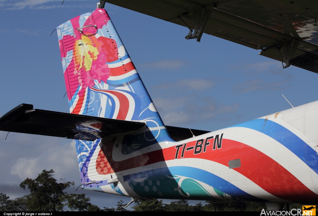 TI-BFN - De Havilland Canada DHC-6-300 Twin Otter/VistaLiner - Nature Air