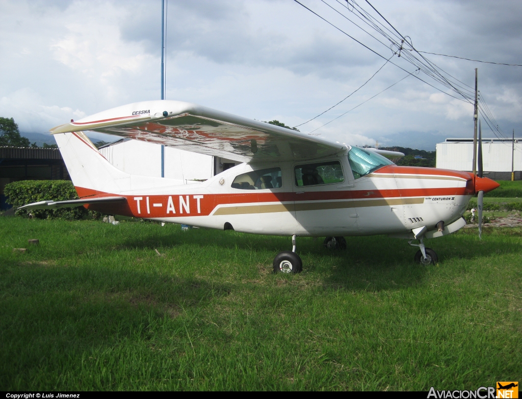 TI-ANT - Cessna T210N Turbo Centurion II - Privado