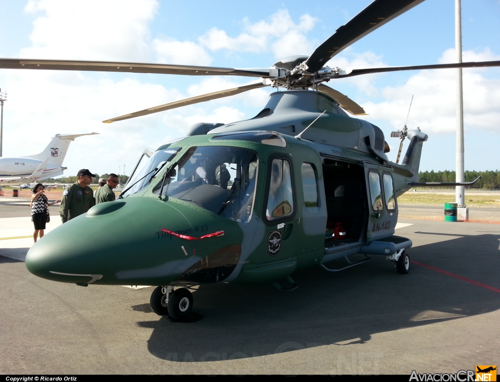 AN-142 - AgustaWestland AW139 - Aeronaval de Panamá