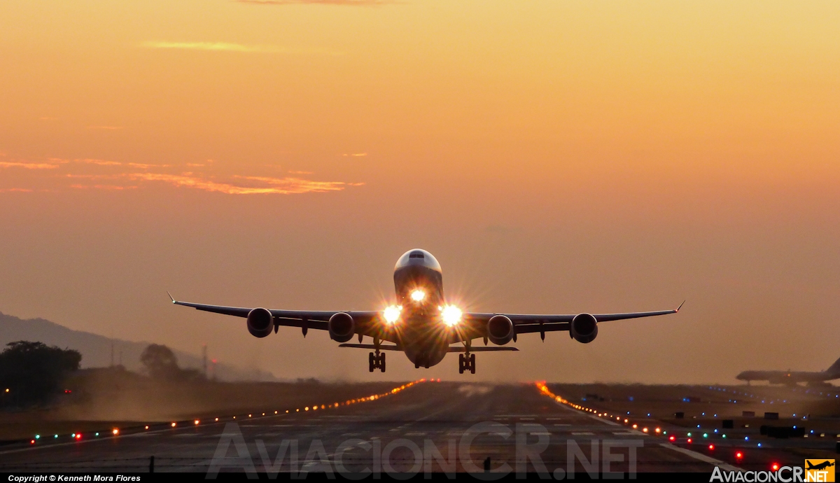 EC-LEV - Airbus A340-642 - Iberia